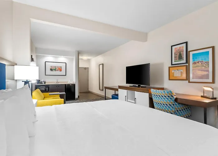 Hotel Hampton 3*