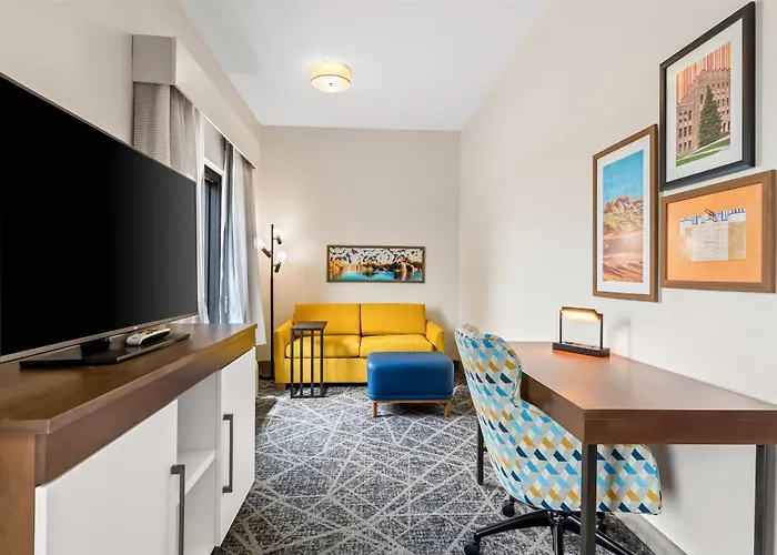 Hotel Hampton 3*