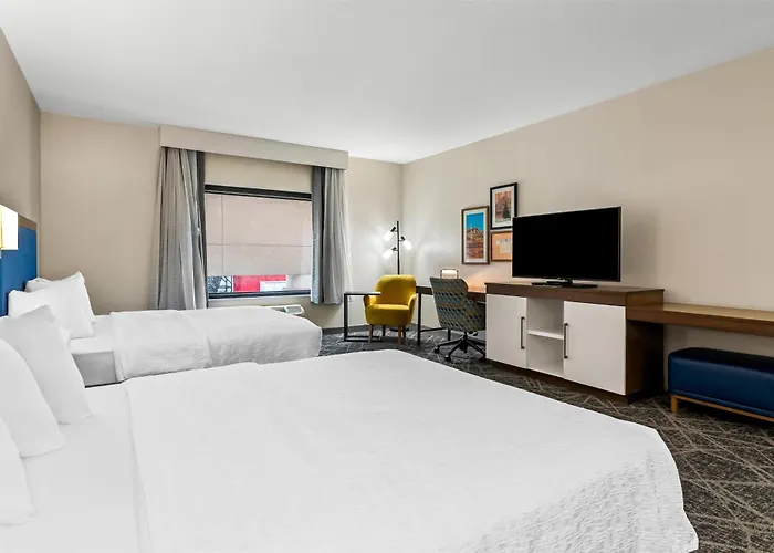 Hotel Hampton 3*